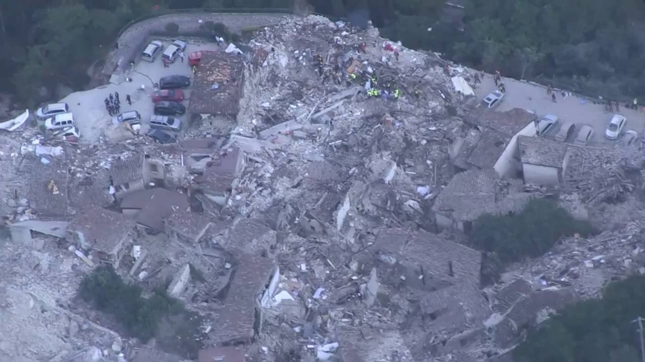 Terremoto, Renzi e Delrio sui luoghi colpiti dal sisma
