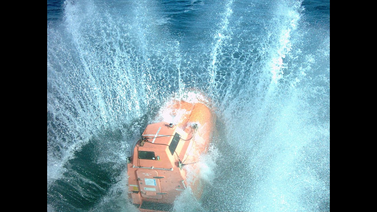 Free Fall Boat training MV Vlieland.wmv