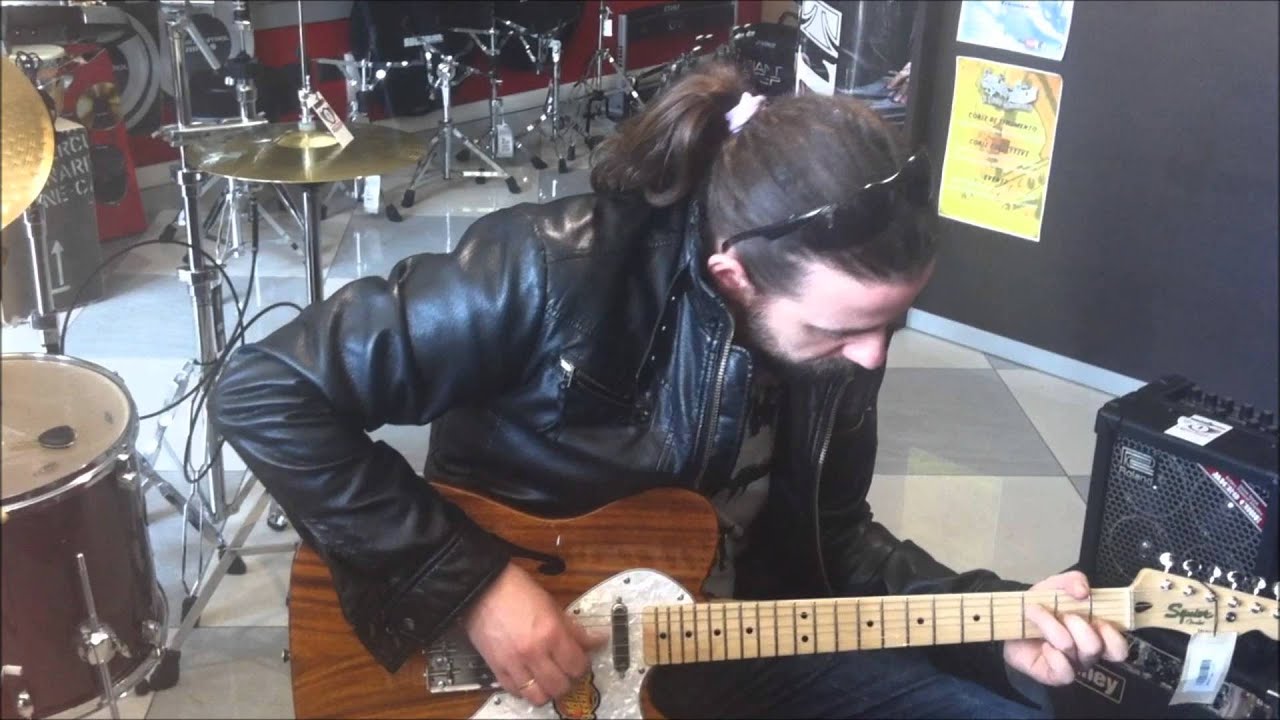 Alex Mark Scott and Brunetti Pirata 141 at Suona.net MAGENTA