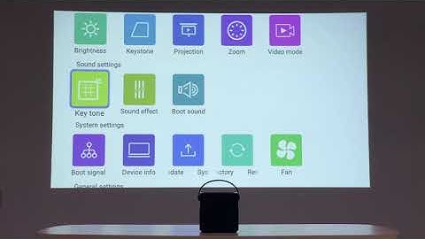 How does BYINTEK UFO U70 Pro switch the system language?