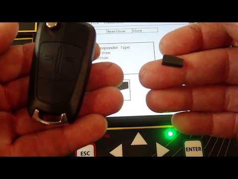 Videó: Hogyan kaphatom meg az autó kulcskódját?