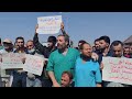 قبل قليل وقفة للأطباء والممرضين في مشفى الباب احتجاجا على تدني الأجور وتأخير تسليم الرواتب