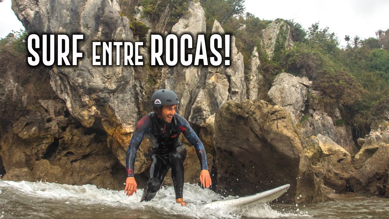 ▷ Guillermo Carracedo la playa de Gulpiyuri en Asturias