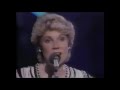Anne Murray - Wintery Feeling &quot;live&quot;