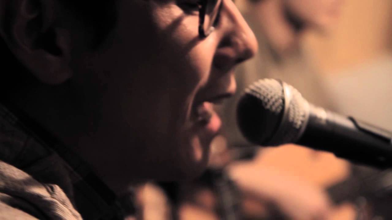 Sleduj Yoon Jongshin - Walking Man(워킹맨) / Small Cafe Concert na YouTube Sleduj Yoon Jongshin - Walking Man(워킹맨) / Small Cafe Concert na YouTube