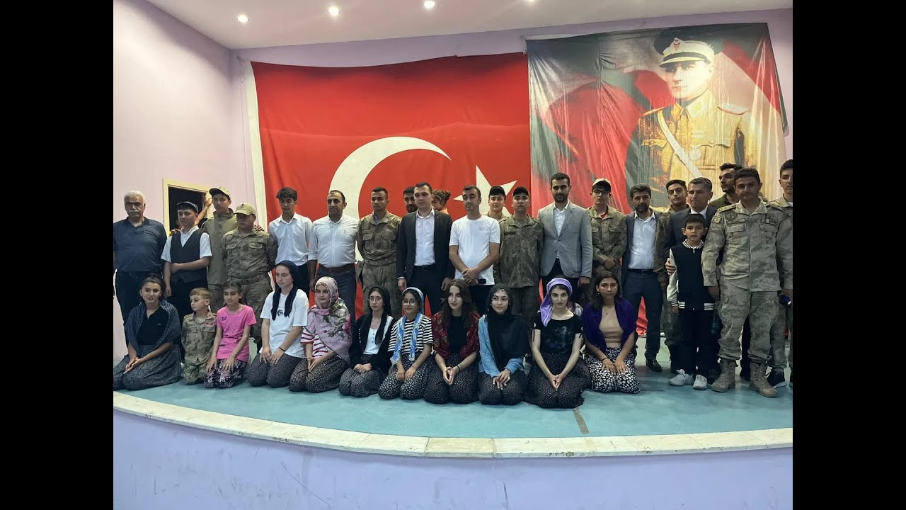 Çemişgezek’te “Bir Destan'sın Sen Çanakkale” Tiyatro Gösterisi