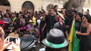 La Marche Du 28 Mars Au Son Des Tambouyens