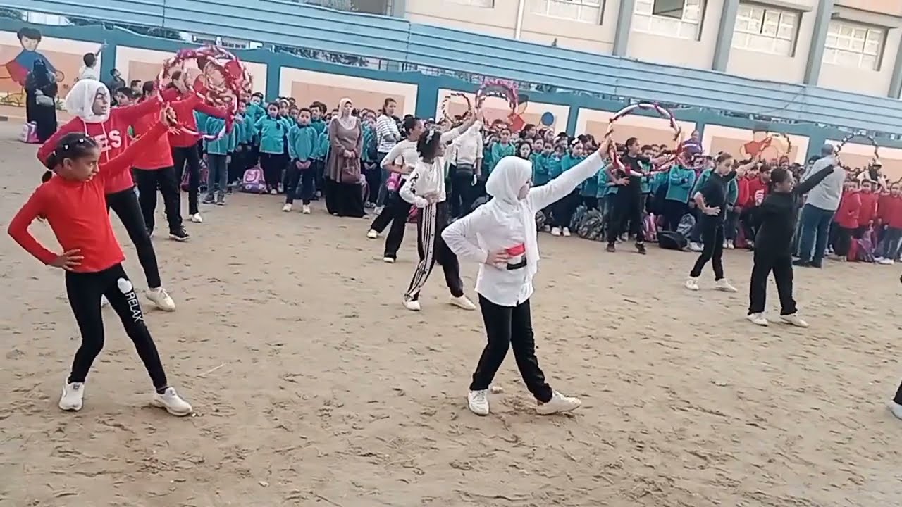 استعراض عاشت مصر بمناسبة حرب اكتوبر