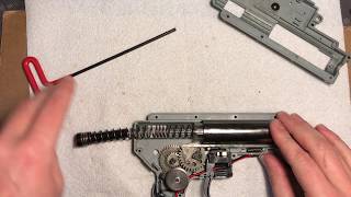 Airsoft M4 Version 2 closing the Gearbox Overview