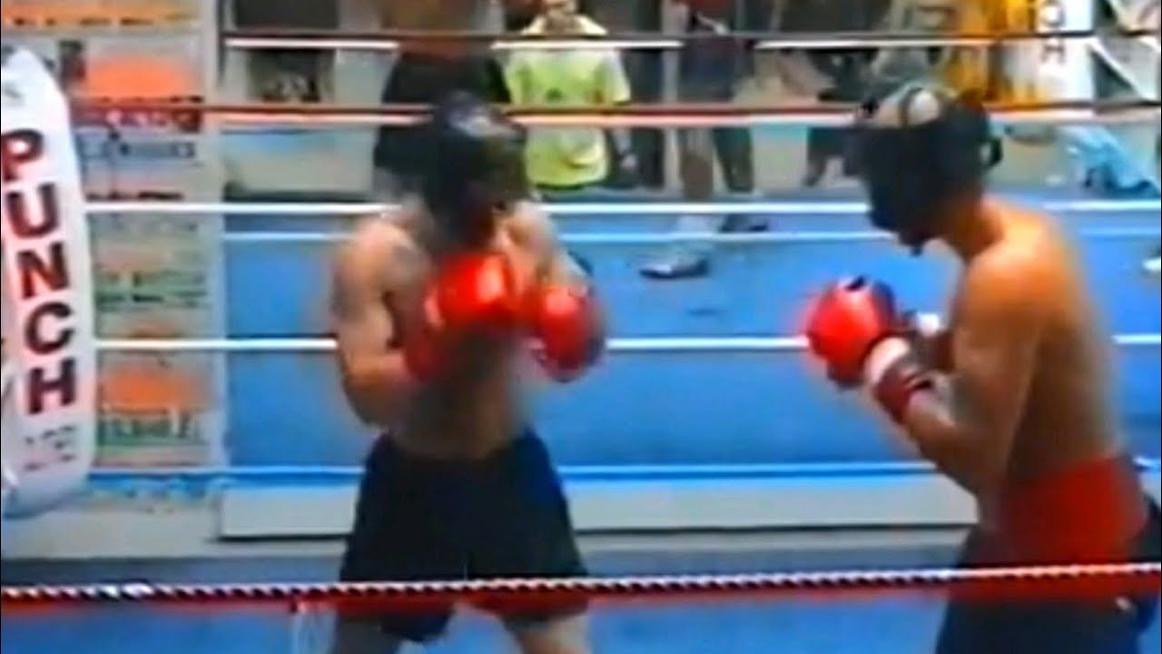 Sparring big hitter Wayne Llewellyn .