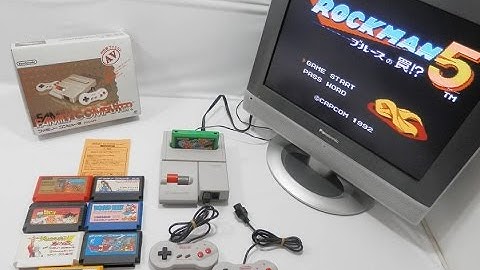 Famicom AV + 8 Games