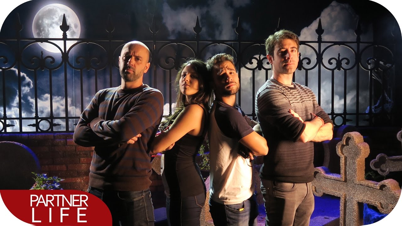 Grabando en un CEMENTERIO | Youtube Pop up Space Madrid