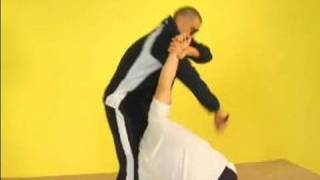 All About Filipino Martial Arts : Defend in Close Quarters in Filipino Martial Arts