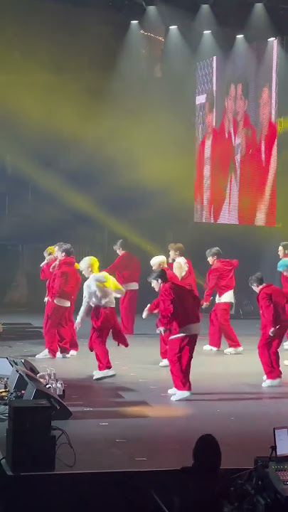 SEVENTEEN - Mansae 만세 (BE THE SUN WORLD TOUR in NY)