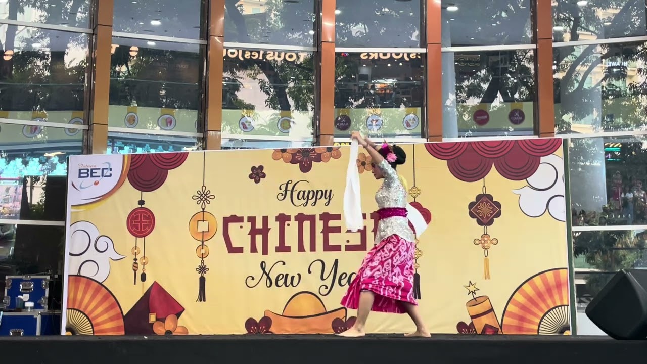 Angella Gempita 💖 Bentang bentang