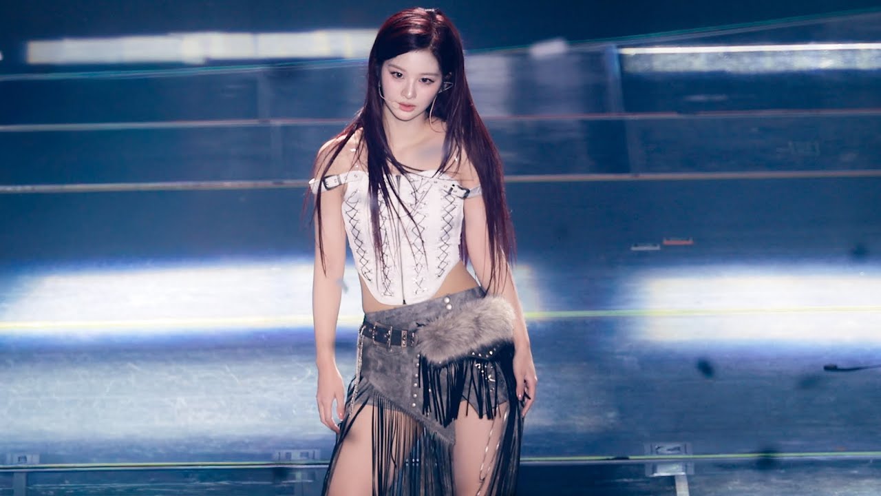 [4K] 251130 엔믹스 설윤 'Blue Valentine' 직캠 (NMIXX SULLYOON FanCam)