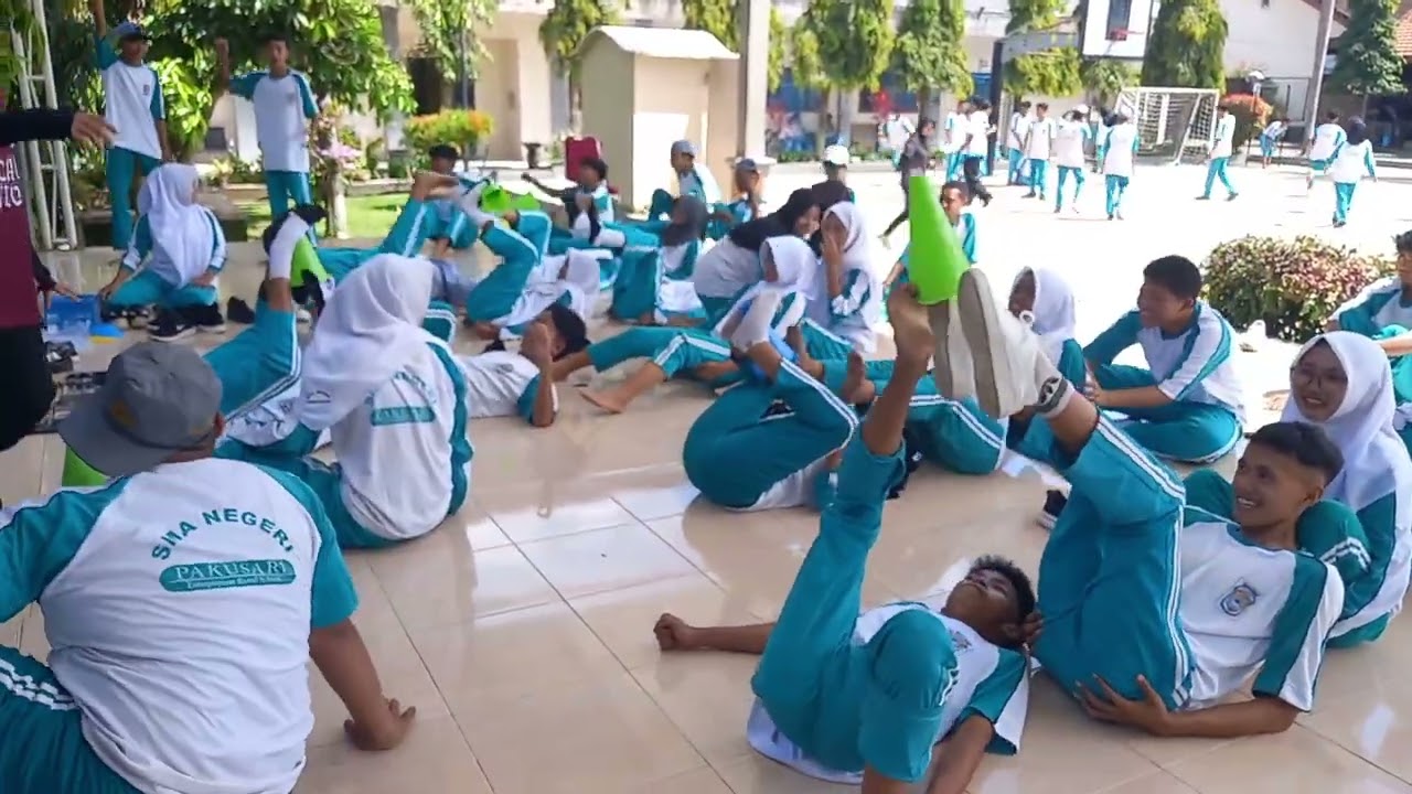 Seftia Evy Wulandari (2310281060)               Materi Senam Lantai 