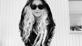 Download Lagu Ilona Karula - Empty Space MP3