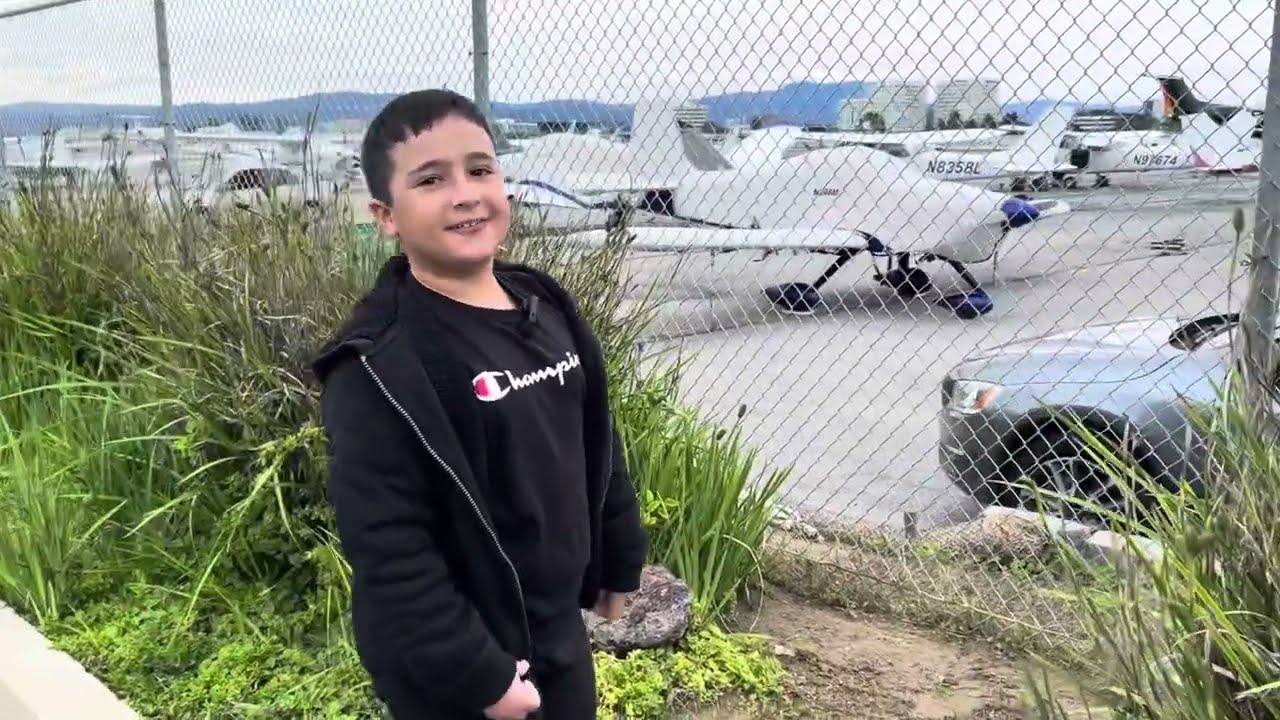 B757 Plane Spotting at John Wayne Airport