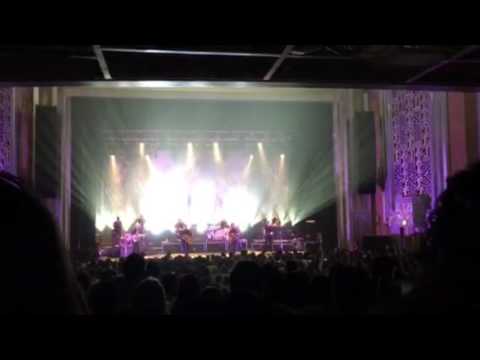 Of Monsters And Men - Human (Live) bekijken op YouTube
