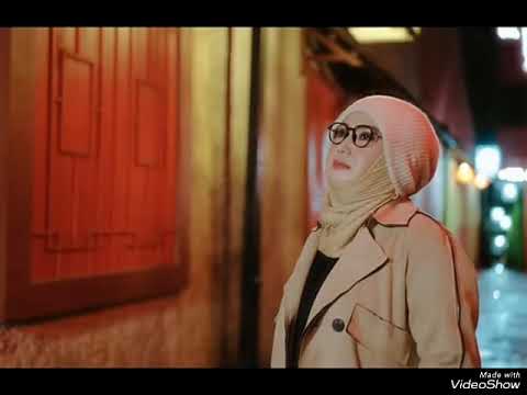 EVIE TAMALA - DIA ADALAH DIA