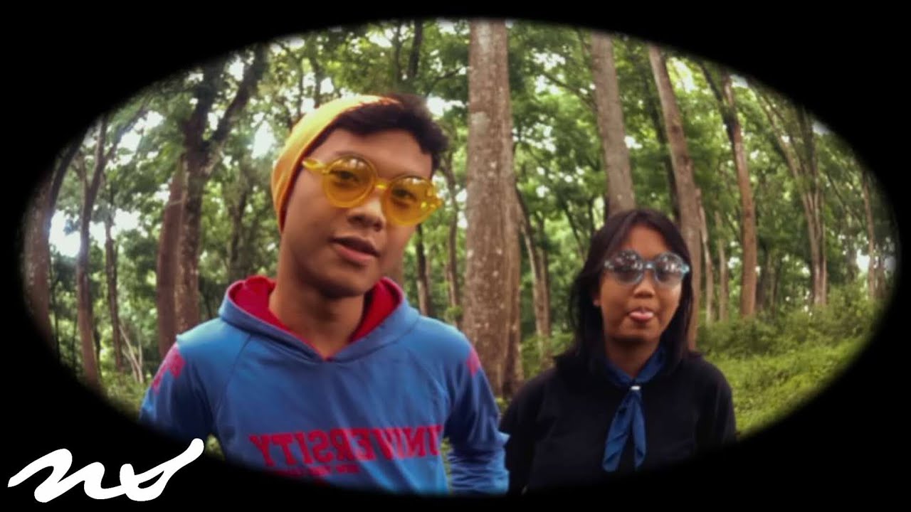 novansparkl, nadhif4 - 'DROWNED' (Official Lyrics Video)