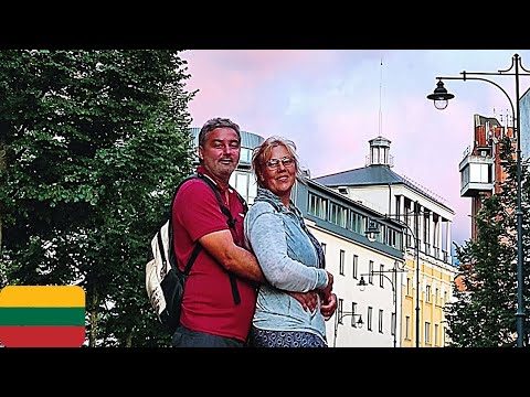 Video: Día De La Estadidad En Lituania