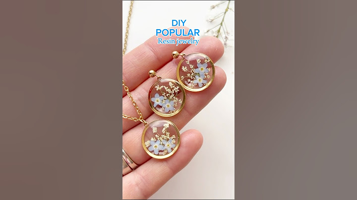 DIY Popular Resin Flower Jewelry for Beginners - Tutorial link ⬆️ #earrings #pendant #necklace