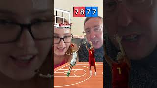 Who can score the most? 😃#filter #tiktokfilter #filterchallenge #ultimatebasket #dadandcloshow