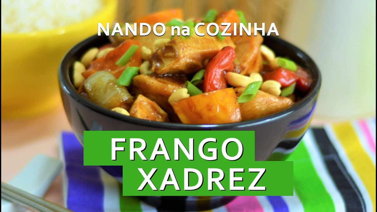 FRANGO XADREZ COM ABACAXI E AMENDOIM