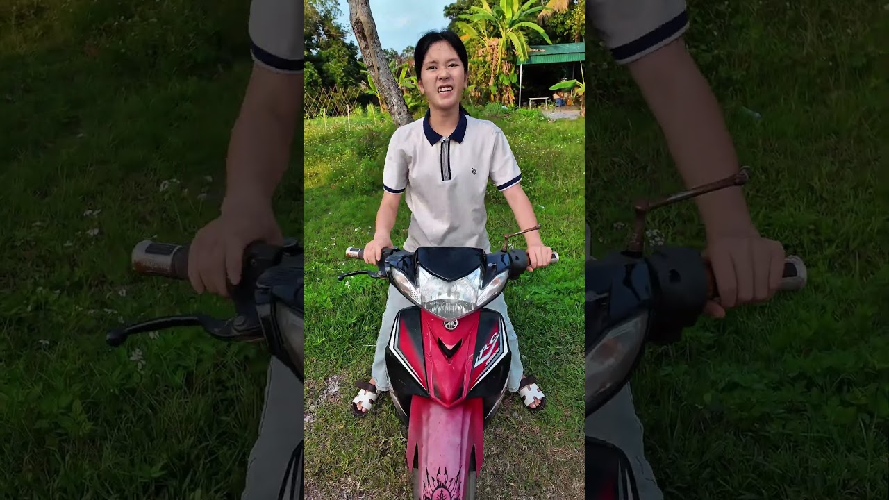 Giai điệu vui vẻ phát ra từ còi xe máy #shorts