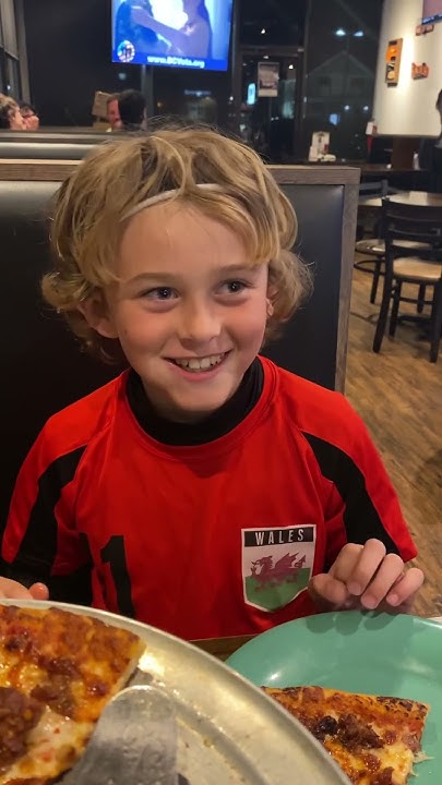 pizza-review-mac-s-pizza-pub-landen-oh-youtube