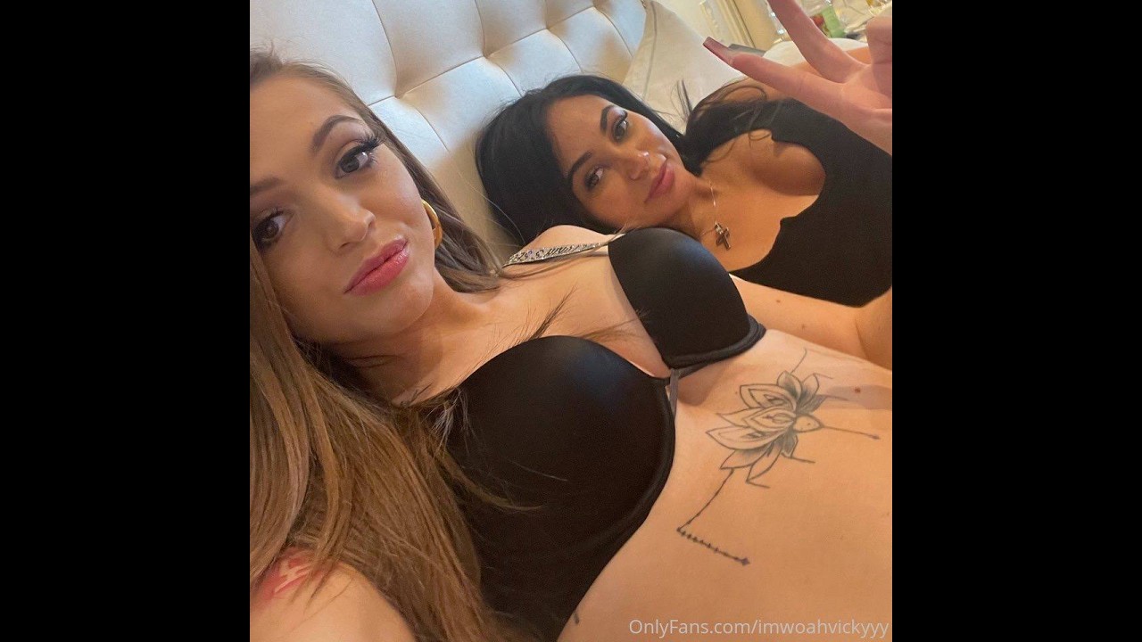 I Tried a New Morning Routine and This Happened! woahvickyy SHOWS CAMELTOE