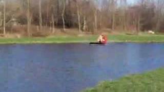 UH-10F Hovercraft Water Run