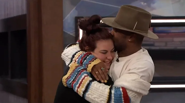 The Fight Spreads | Celebrity Big Brother 3 Live F...