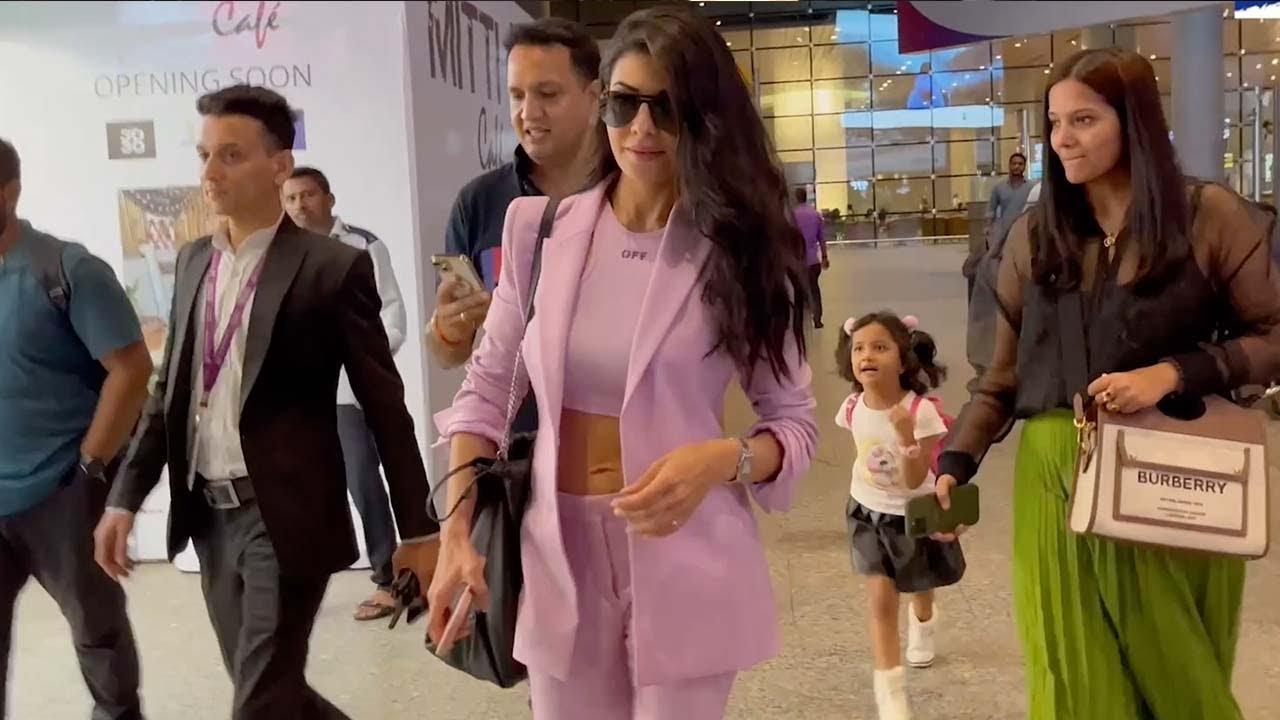 Jacqueline Fernandez beautiful moments with fans at Mumbai Airport  Shudh Manoranjan