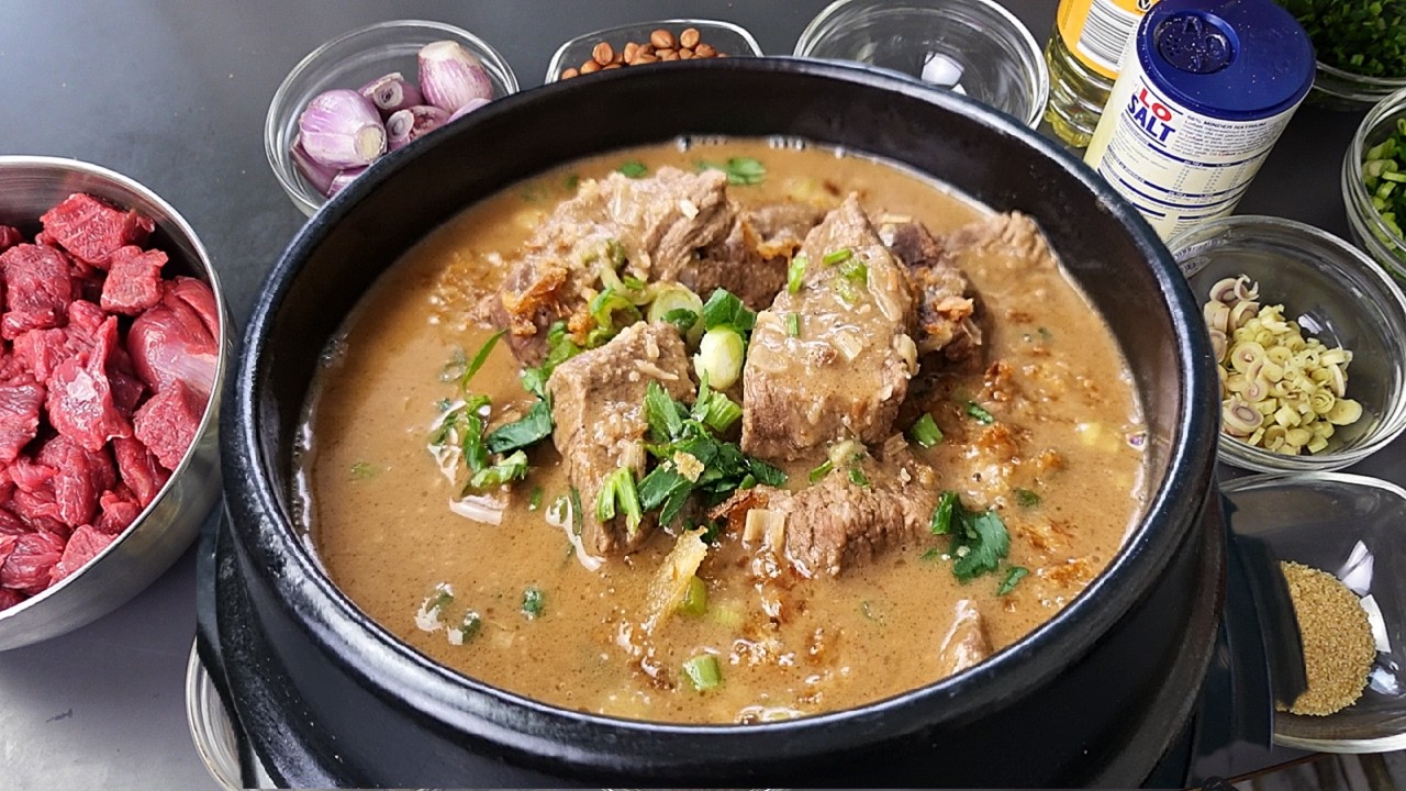 Resep Coto Makassar ala rumahan yang gurih, lezat dan mudah cara membuatnya