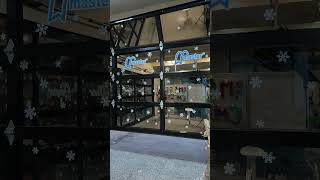 What blew me away? This garage door 😲