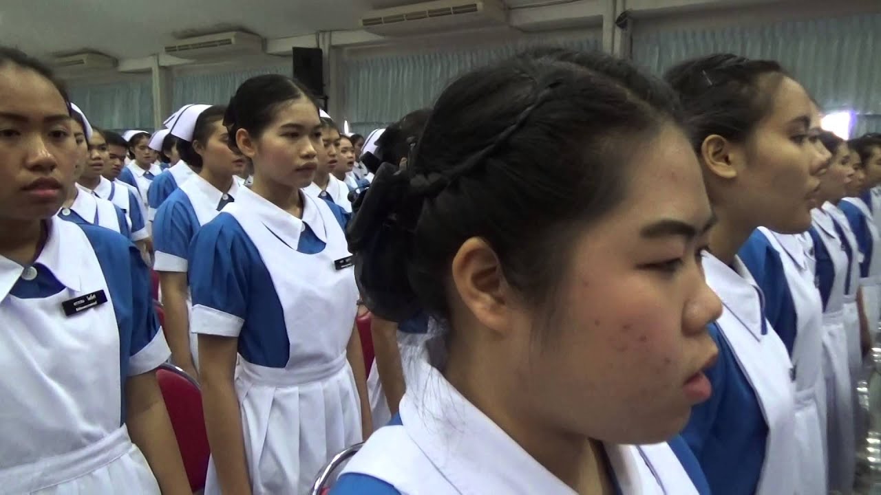 ปฏิญาณตน นศ.พยาบาล พิธีไหว้ครู มอบแถบหมวกและเข็ม 24 กันยายน 2558  วิทยาลัยพยาบาลบรมราชชนนี อุดรธานี