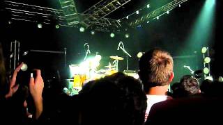 The Black Keys - &quot;Hold Me In Your Arms&quot;, Live from the Pit at Virgin Mobile Freefest 2011