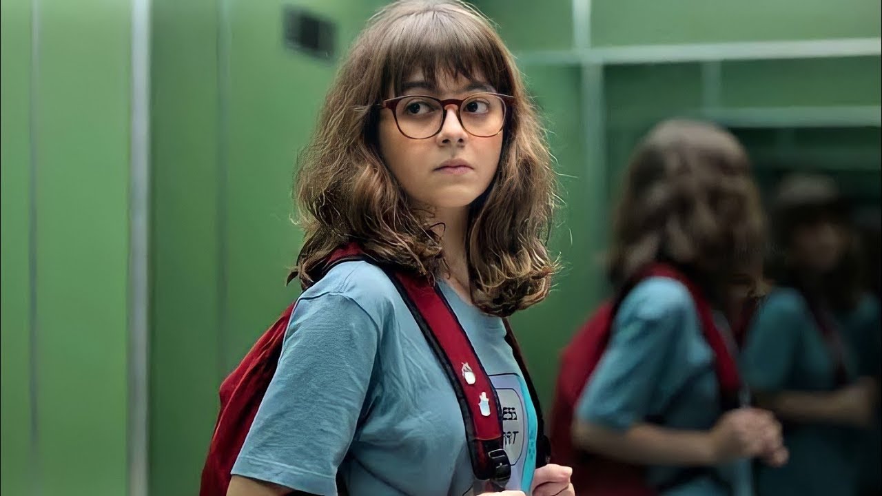 Bullied Girl Falls In Love With The Most Popular Boy In Class, But
