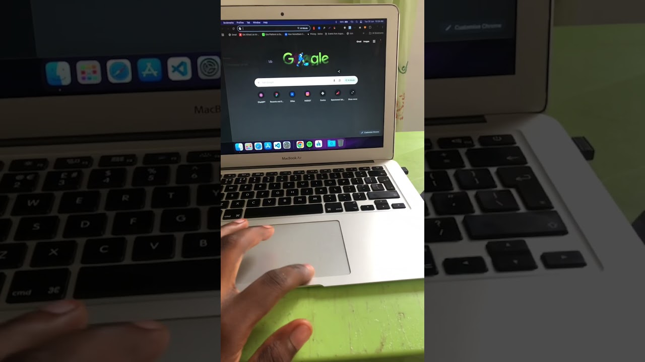 Laptop Apple MacBook Pro 2017 8GB Intel Core i5 SSD 128GB