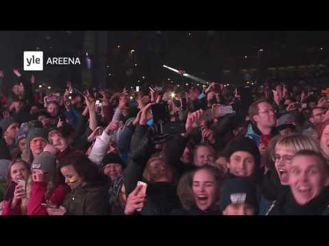 Darude - Sandstorm NYE 2016 countdown & fireworks in Helsinki, Finland