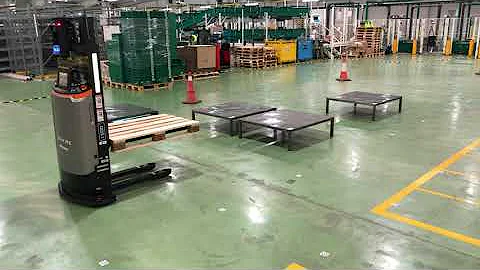 AMR Forklift of Hikrobot