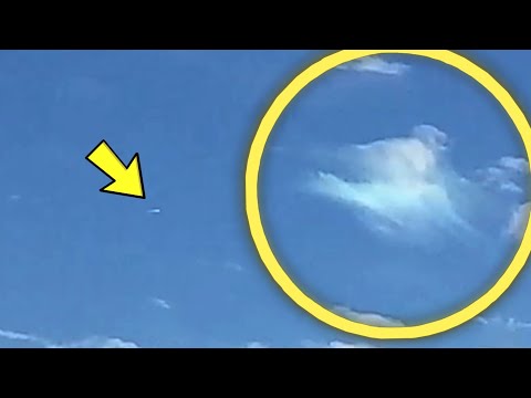 UFO EXITS BLUE CLOUD PORTAL? West Europe UAP SIGHTING July 2nd 2022 | UFO CAUGHT ON CAMERA [Day]