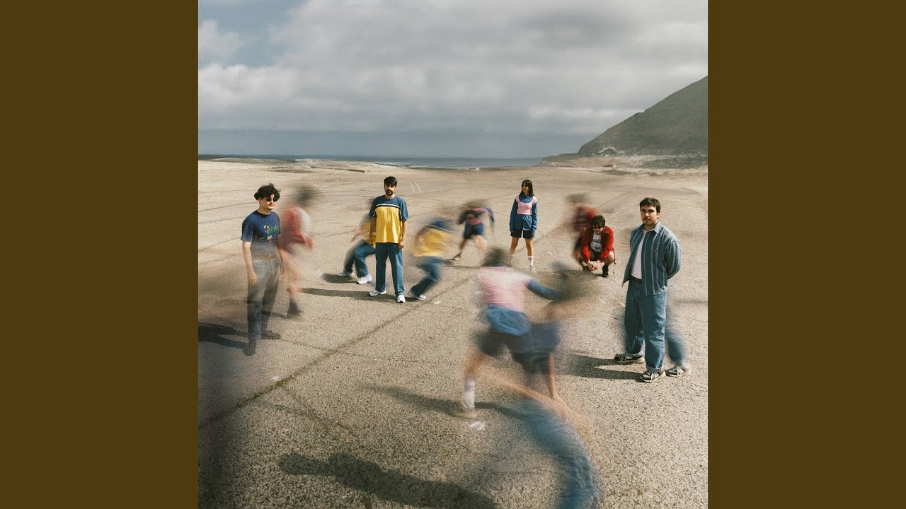 Watch Escondite on YouTube Watch Escondite on YouTube