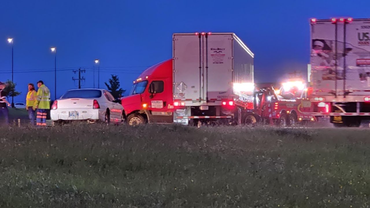East OKC Semitruck Crash Blocks Traffic On I-35 - YouTube