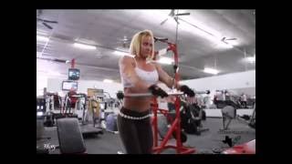 Strong Female Bodybuilder Holly Chambliss Back Muscle Flexing Workout
