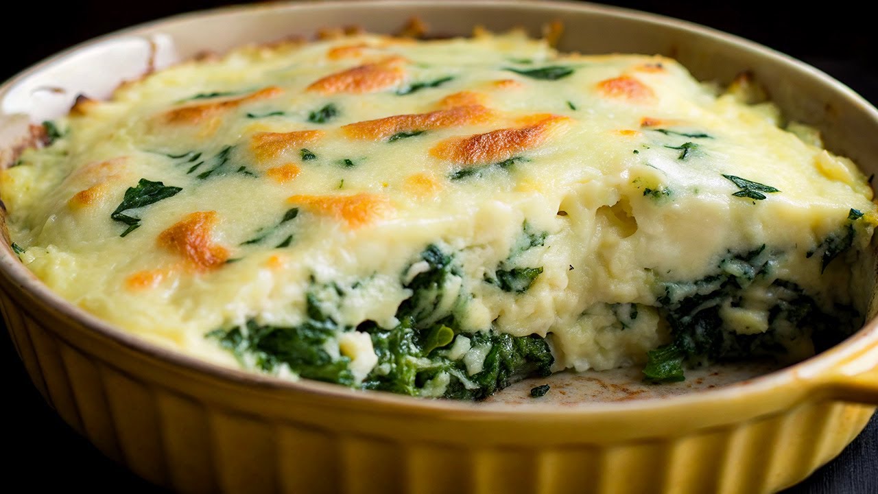 Это блюдо из картофеля и шпината, которое я готовлю каждую неделю! Просто, вкусно и легко.