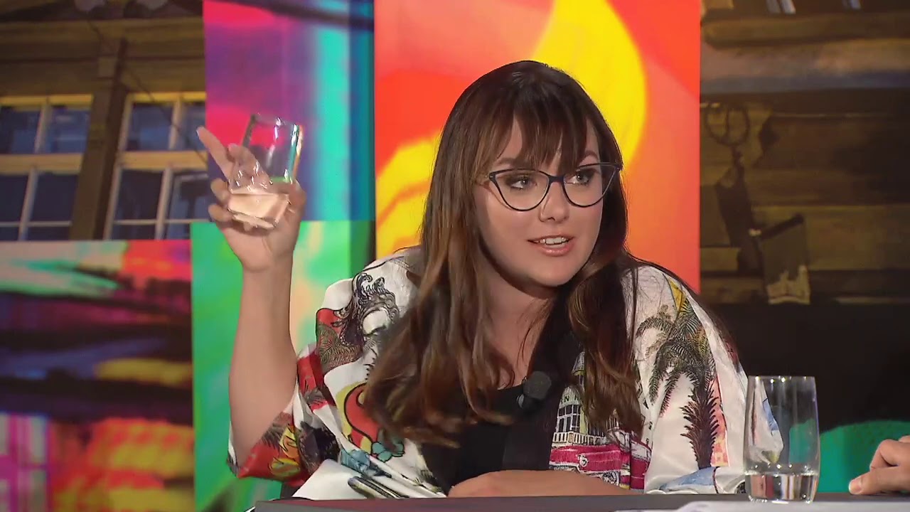 4. Ewa Farna (20. 8. 2020, Malostranská beseda) - 7 pádů HD